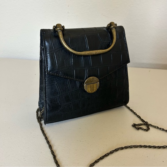 Deena & Ozzy Handbags - Elegant Black Crocodile Pattern Handbag
